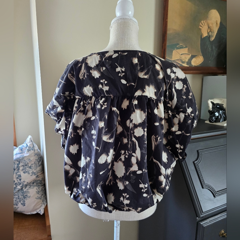 Evereve Gray Short Sleeve Boxy Blouse - Picture 2 of 10